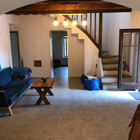 Pirk Vendeghaz Vászoly