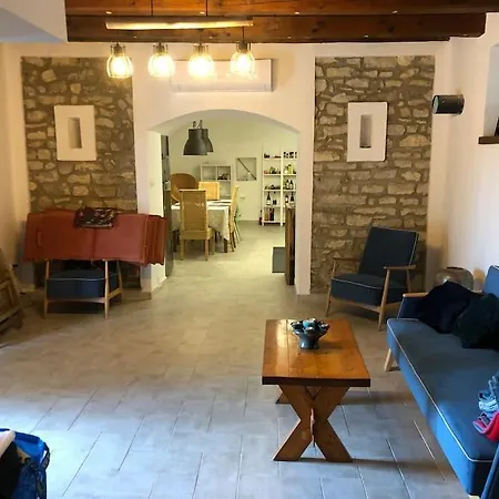 Pirk Vendeghaz Vászoly