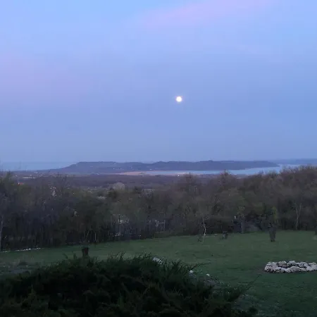 Pirk Vendeghaz ヴィラ Vászoly