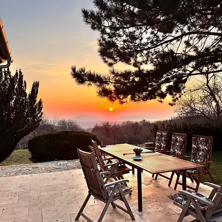 Pirk Vendeghaz ヴィラ Vászoly